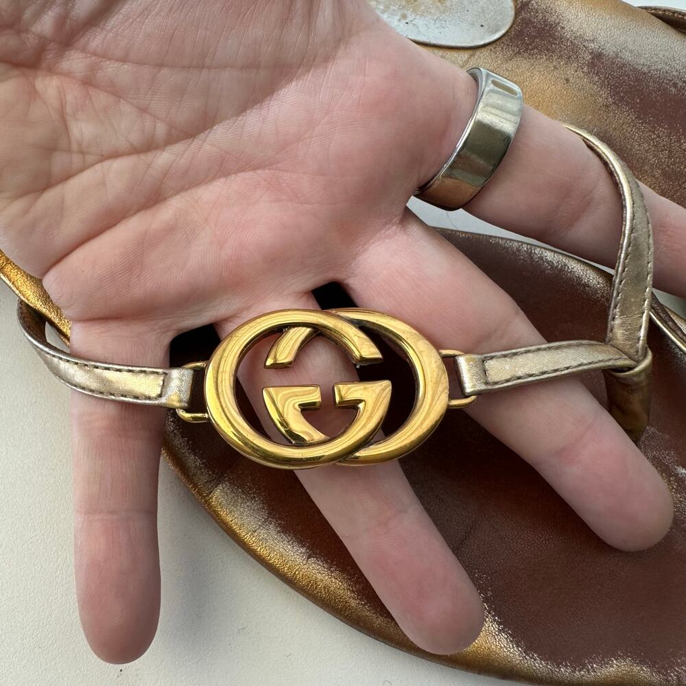VTG Gucci (EUR 38/8 US) Metallic Gold G Logo Leather Sandal Flip Flop Tom Ford - Picture 6 of 7
